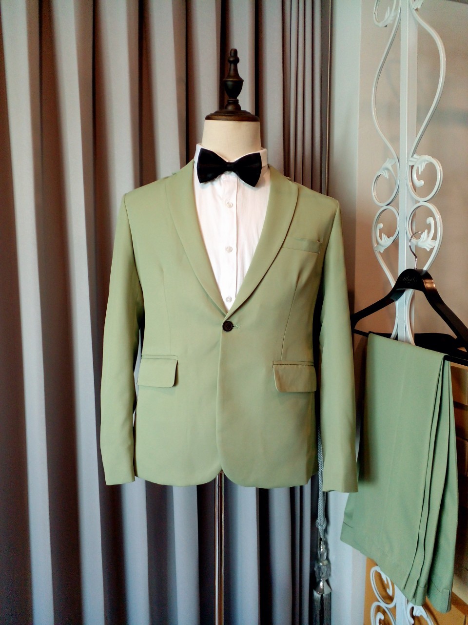 พร้อมเช่า ชุดสูทชาย สีชาเขียว งานตัดสูทพลัสไซส์ (ไม่มีกั๊ก)