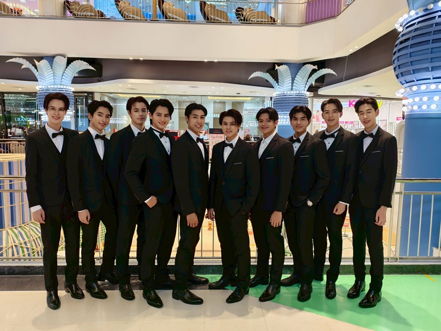 พร้อมเช่า ชุดสูทชาย สีดำ คลาสสิก รุ่นกระดุมเดียว (พร้อมเสื้อกั๊ก)