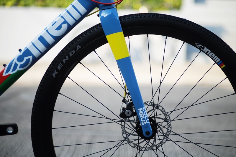 CINELLI ZYDECO LA LA สีฟ้า | จักรยานกราเวลเฟรมอลูมิเนียม Shimano Sora ชุดแต่งครบ ปั่นทางเรียบ-ลุยฝุ่นได้