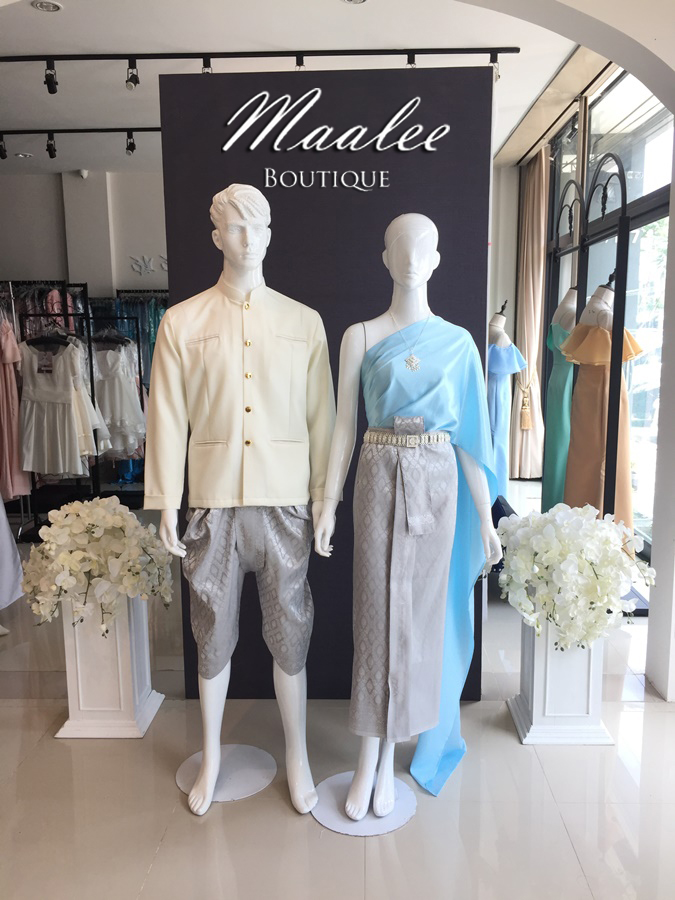 เช่า ชุดไทย ชุดเพื่อนเจ้าสาว ชุดไทยผ้าถุงสีเทาเงิน สไบเรียบสีฟ้า