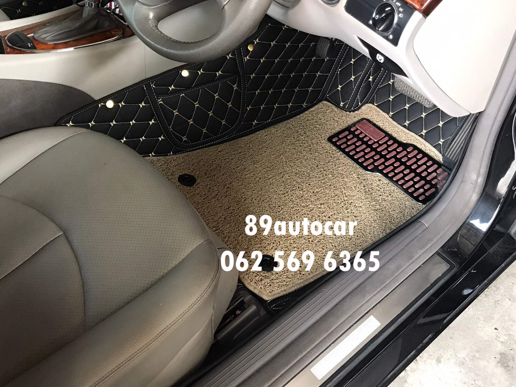 พรมรองพื้นรถยนต์ Benz E200 W211 ปูพรม7D สีดำด้ายทอง + ไวนิลสีครีม เข้ารูป