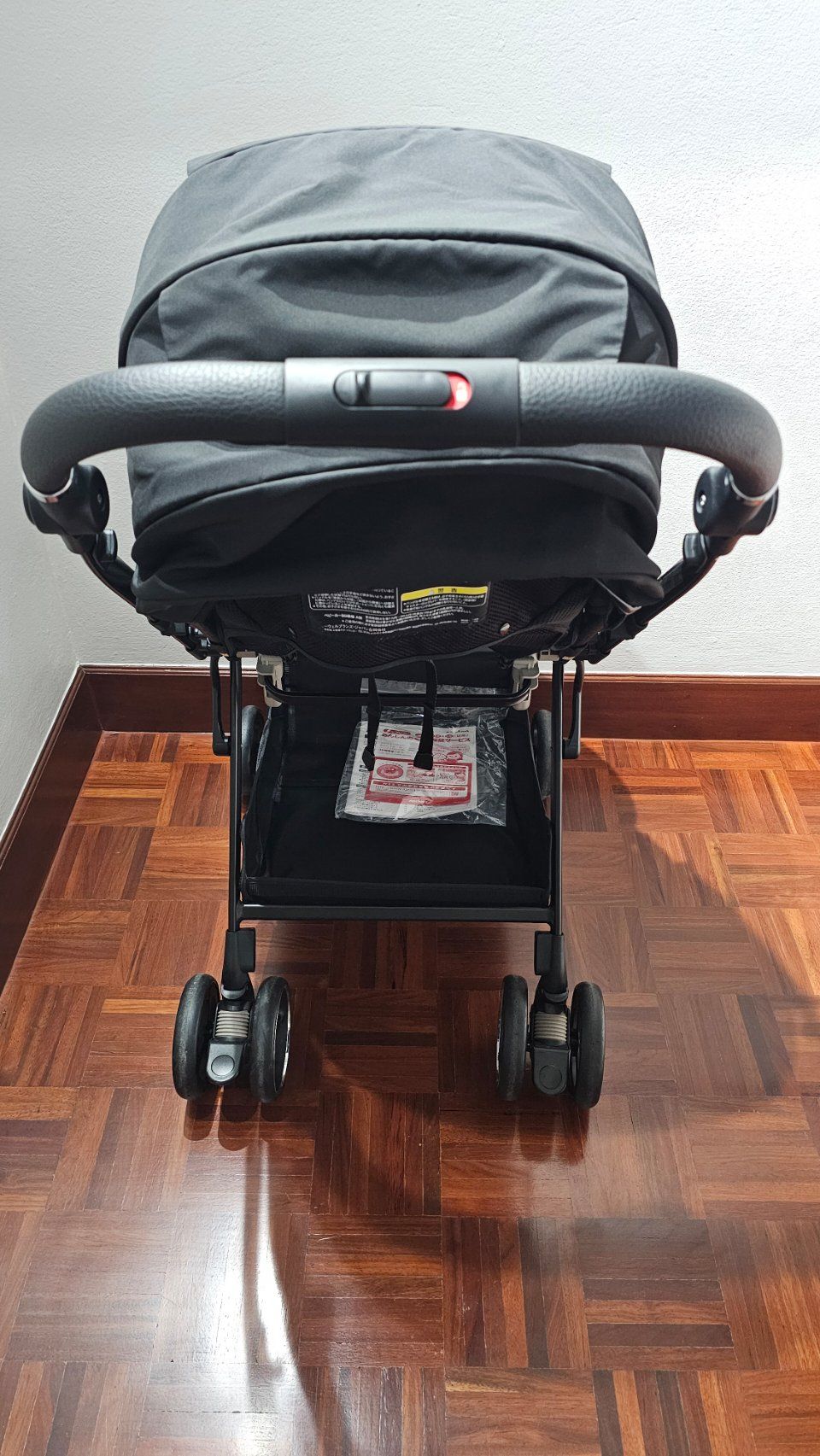 รถเข็นเด็ก Aprica Optia Cushion Grace มือสองสภาพกริ๊บ สำหรับแรกเกิด - 3 ขวบ มือจับหุ้มหนังพรีเมี่ยม