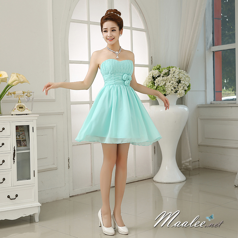 พร้อมส่ง ชุดเดรสสั้น เกาะอก จับสม๊อกด้านหลัง สีเขียวอ่อน