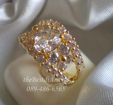 BR619+แหวน very Luxury style2 แหวนแบบหรูหรา ดีไซน์ลงตัว ใส่แล้วดูไฮโซ ผู้ดี เปรี้ยว ทันสมัยสุด เพชรระยิบระยับ สวยมากๆๆๆๆ ดูgrand ไปทั้งวง