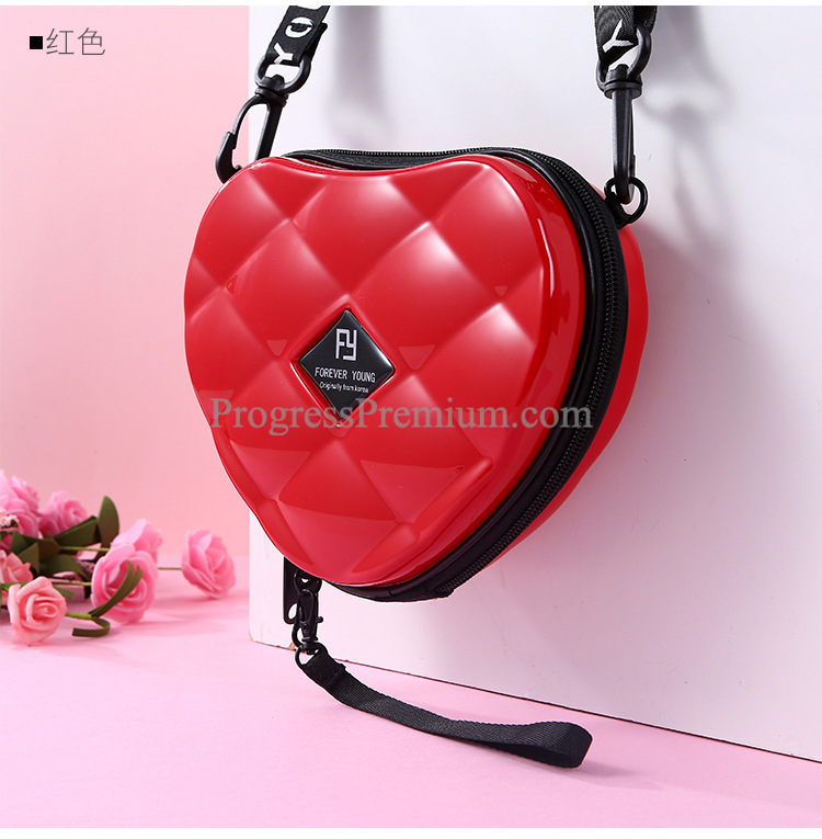 กระเป๋าสะพายข้าง ทรงหัวใจ