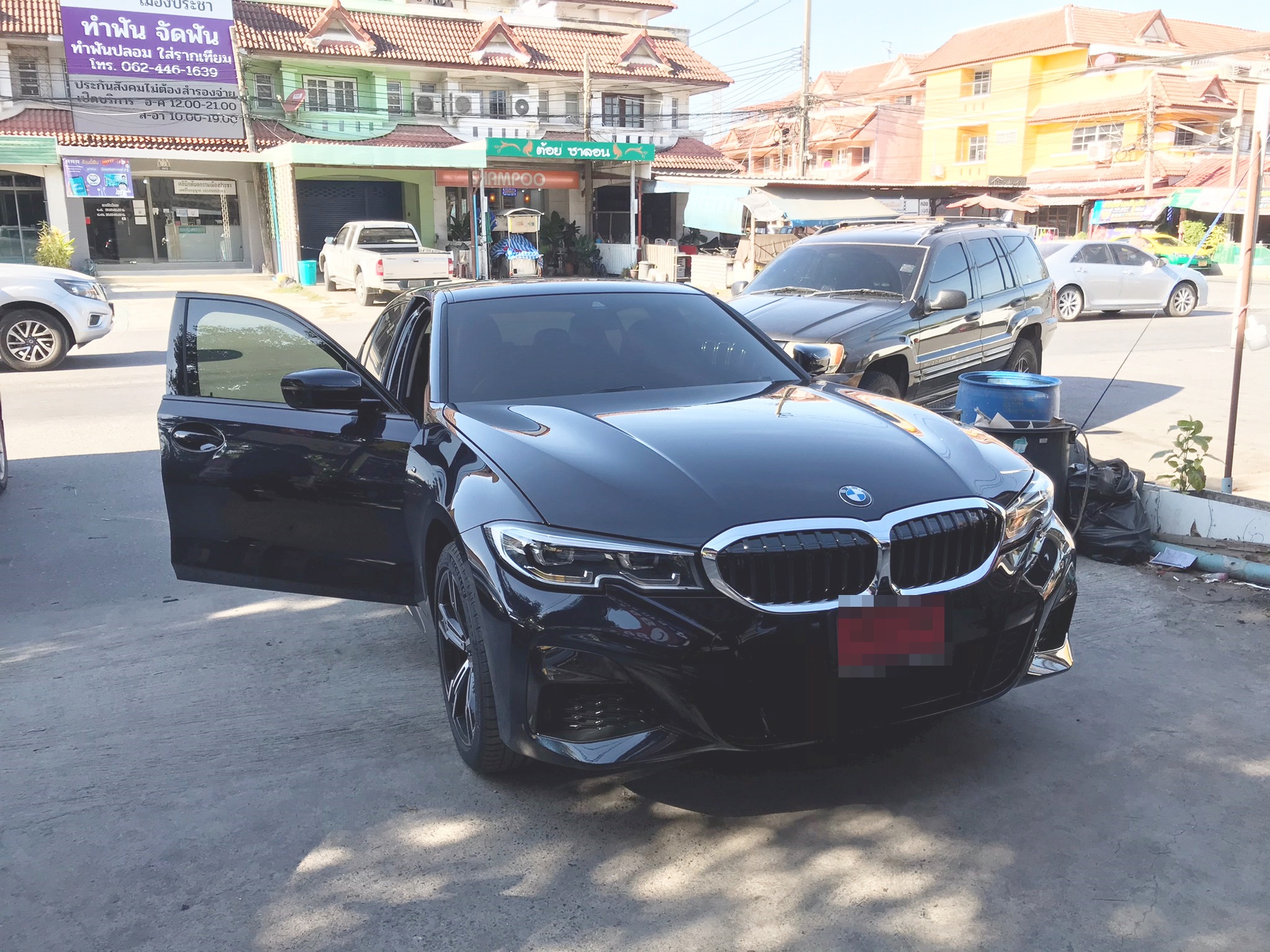 โรงงานพรมรถ BMW 330LI ปูพรม6D เข้ารูป