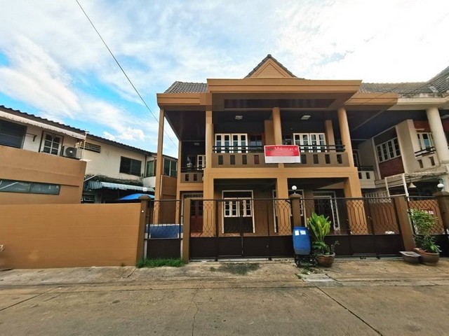 ให้เช่าทาวน์เฮาส์ 2 ชั้น 45 ตร.ว.หมู่บ้านบดินทรรักษา 4 กม.8 ซอยคู้บอน 27
