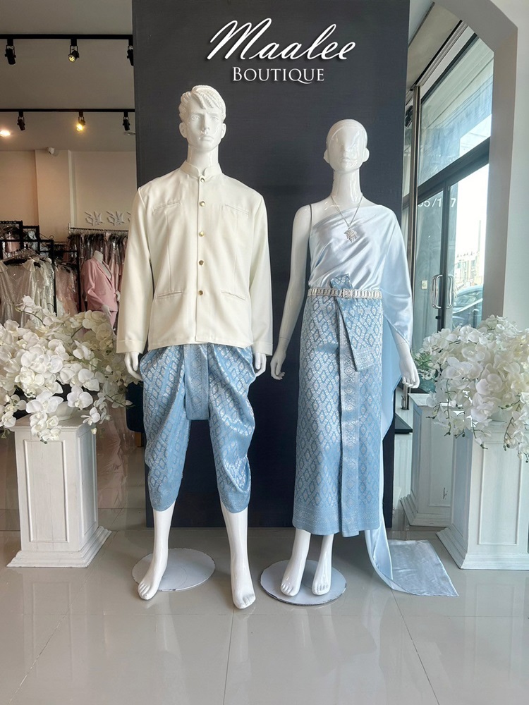 เช่า ชุดไทย ชุดเพื่อนเจ้าสาว ชุดไทยผ้าถุงสีฟ้าเทาเงิน สไบเรียบสีฟ้าอ่อน