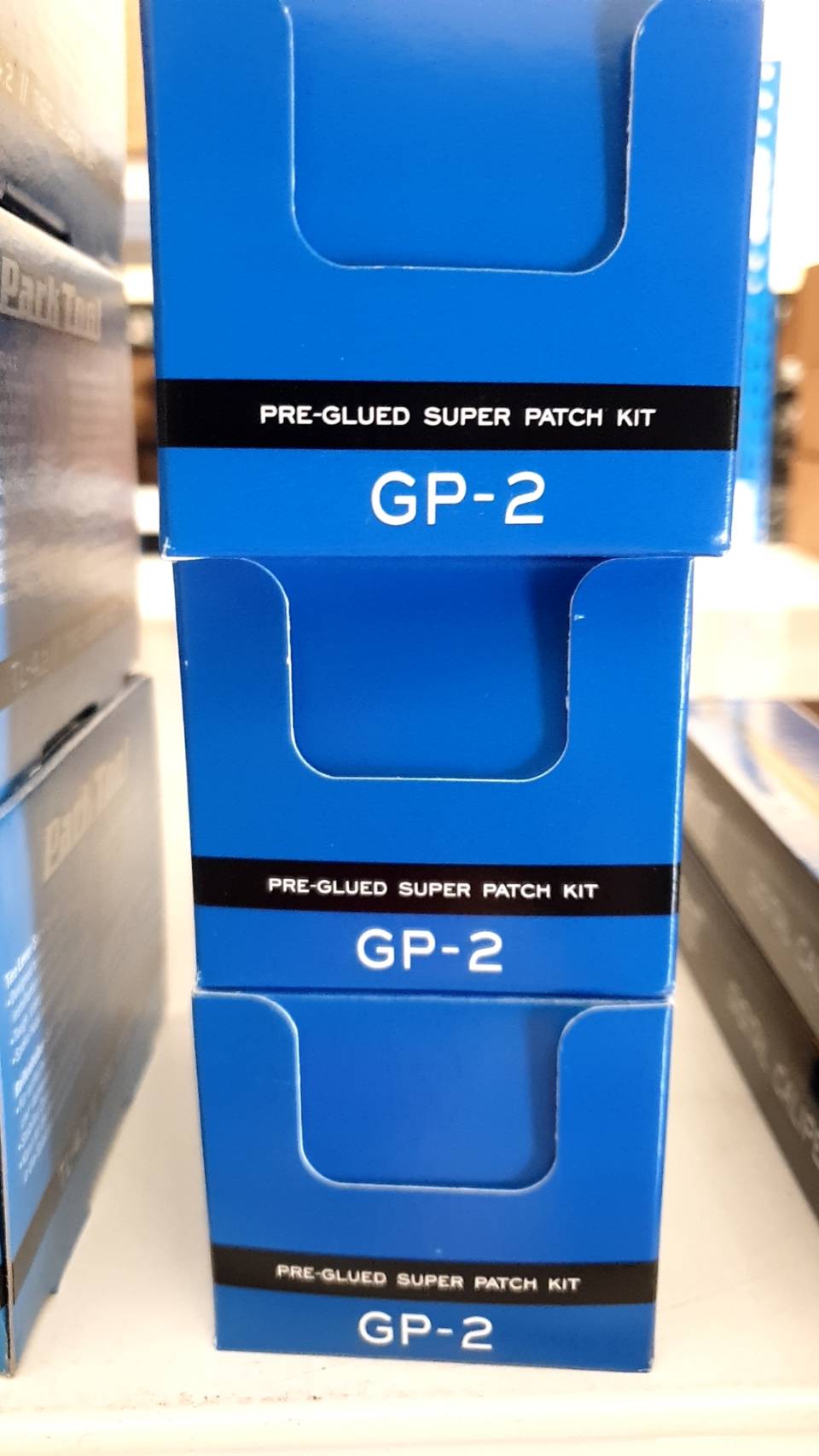 ชุดกล่องปะยาง PARK TOOL PRE-GLUED SUPER PATCH KIT, GP-2 (48ชิ้น)