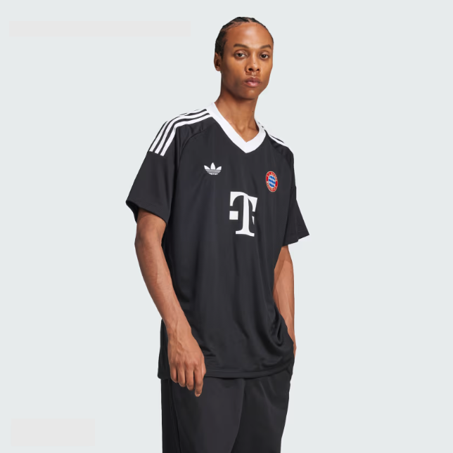 เสื้อผู้รักษาประตูบาเยิร์น มิวนิค 2024 2025 ชุดที่3 สีดำของแท้