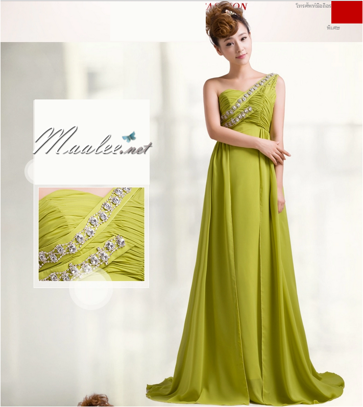 พร้อมเช่า ชุดราตรียาว สีเขียว แต่งเพรชช่วงอก
