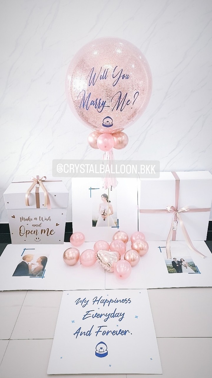 Surprise Box Will You Marry Me? กล่องเซอร์ไพรส์ขอแต่งงาน Bubble ขนาด 24'' Theme Rose Gold พร้อมตกแต่ง สามารถใส่รูปได้ 4 รูป สามารถเปลี่ยนสีลูกโป่ง/เปลี่ยนข้อความได้
