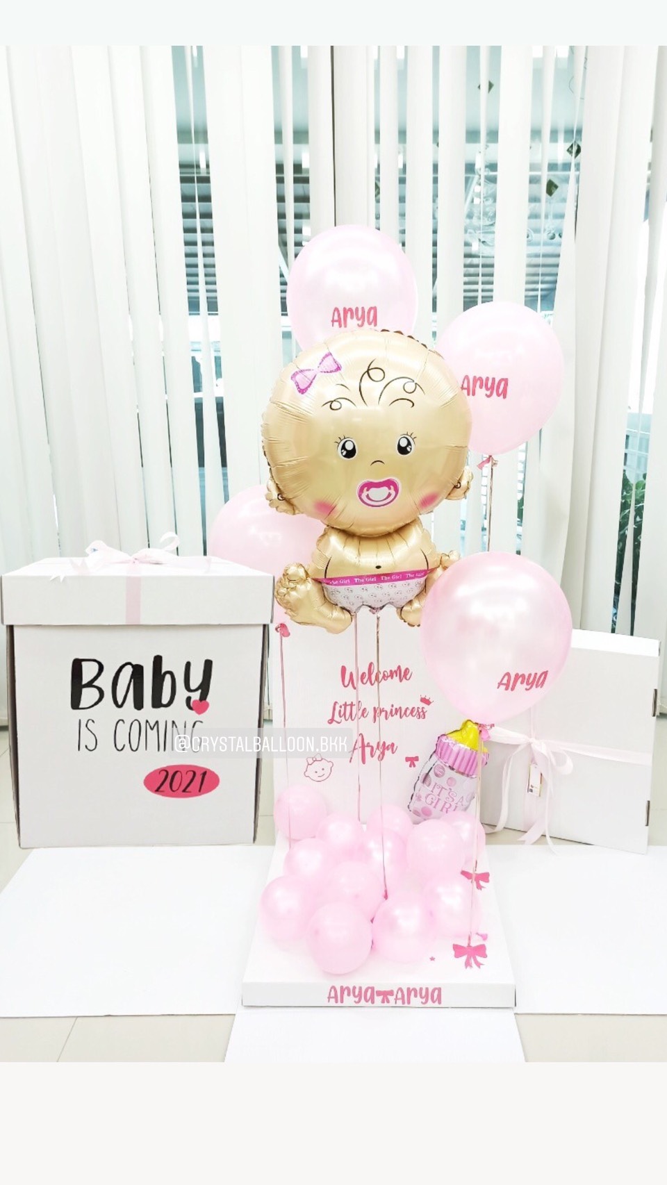 Surprise Box กล่องเซอร์ไพรส์ Welcome Baby เด็กหญิง พร้อมตกแต่ง ช่อลูกโป่ง 1 ช่อ,ฟอยล์เด็กทารก สามารถใส่รูปได้ 2 ใบ