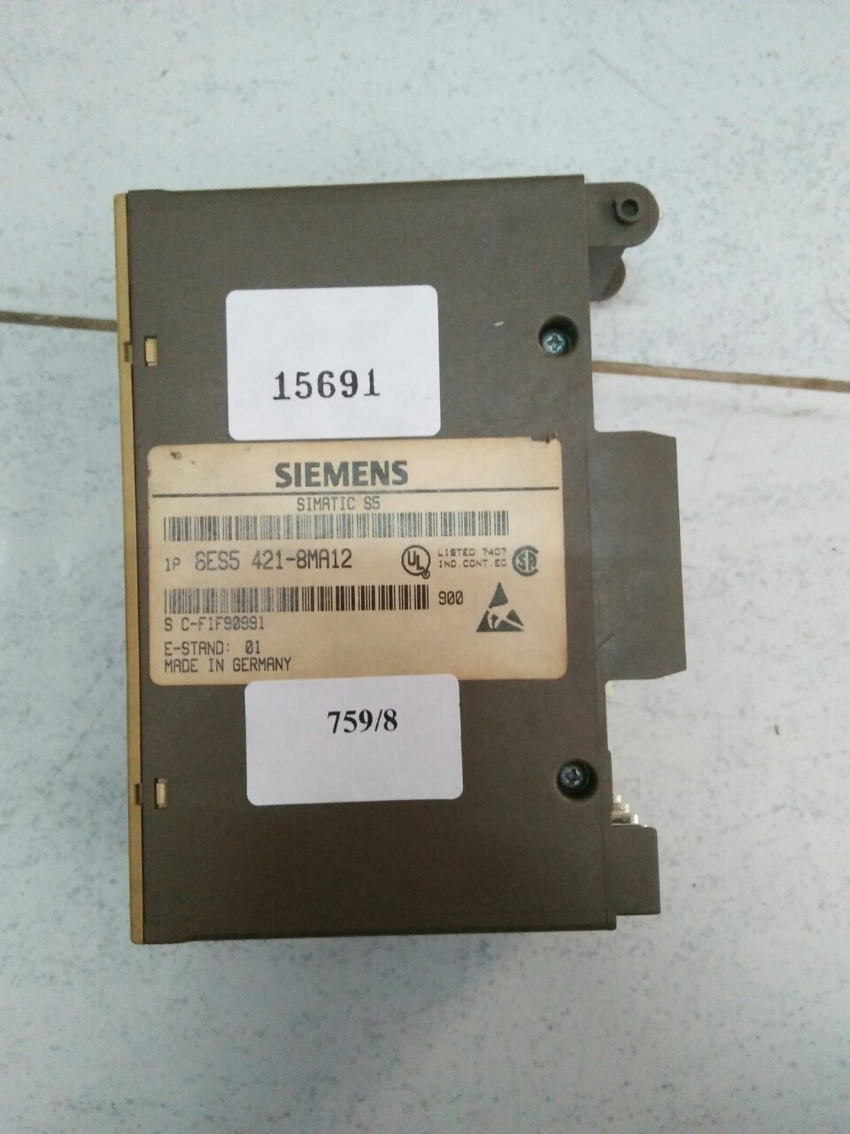 PLC “ SIEMENS ” รุ่น 6ES5 421-8MA12
