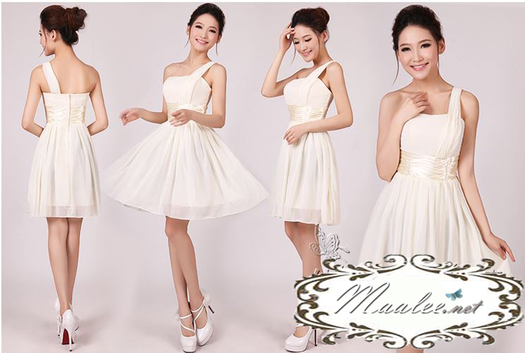 พร้อมส่ง ชุดราตรีสั้น บ่าเฉียง สีครีม คอเว้า Sweet Heart คาดเอวผ้าซาติน