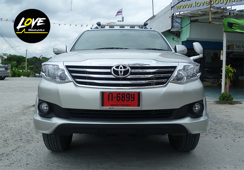 ชุดแต่ง SPORTIVO V5 แบบไม่ครอบไฟตัดหมอก : Fortuner 2012-2014