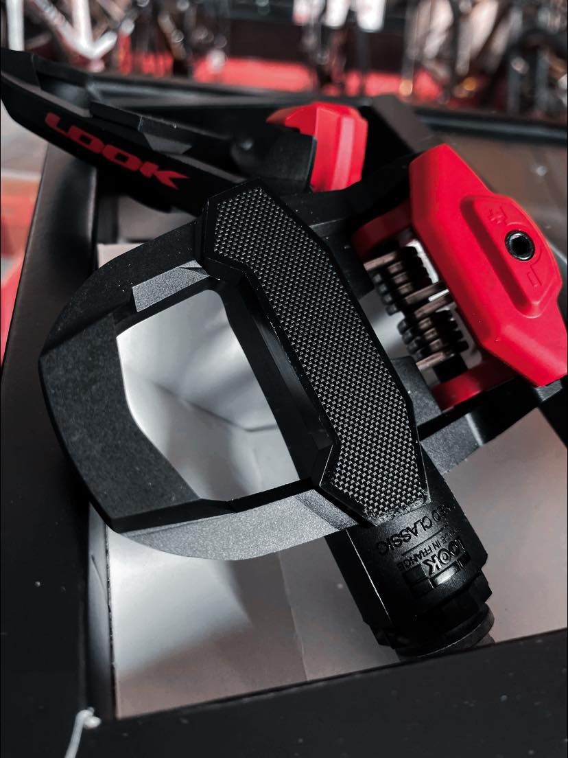 บันไดเสือหมอบบันได บันได LOOK KEO CLASSIC 3 Road Pedal สีดำ สีแดง สีขาว