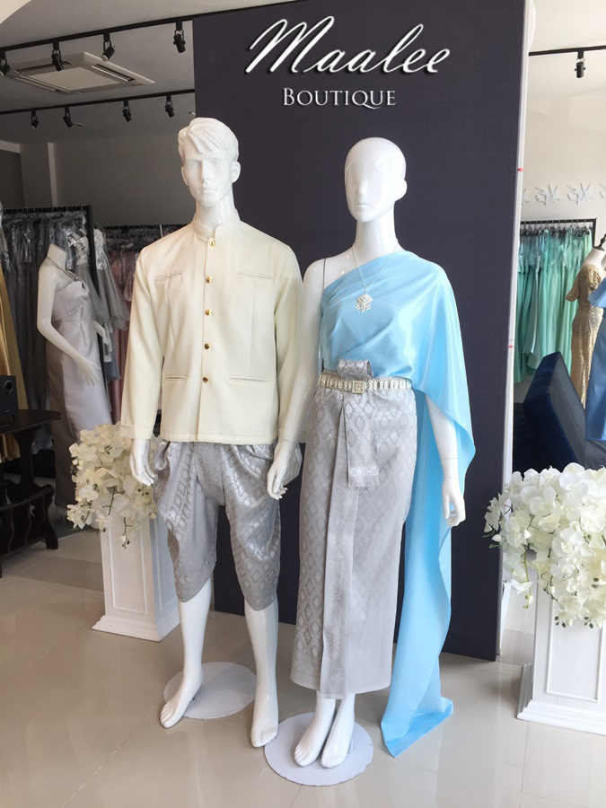 เช่า ชุดไทย ชุดเพื่อนเจ้าสาว ชุดไทยผ้าถุงสีเทาเงิน สไบเรียบสีฟ้า