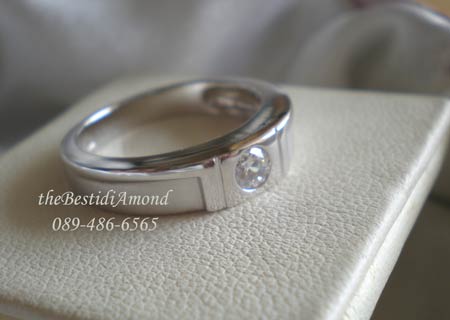 BR948RD-M+++แหวนunisex แบบ 2 tone+++ เก๋สุดๆ เรียบ หรู ดูมี class เล่น 2 tone ได้สวยมาก ด้วยทองแบบเงา และ แบบพ่นทราย ใส่เป็นแหวนคู่ชายหญิงได้เลยค่ะ