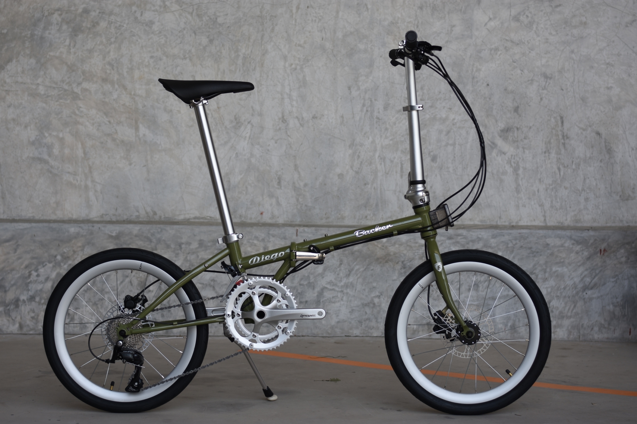 จักรยานพับ BACKER DIEGO ล้อ 20 นิ้ว เฟรมโครโม เกียร์ 18sp. ปี 2023