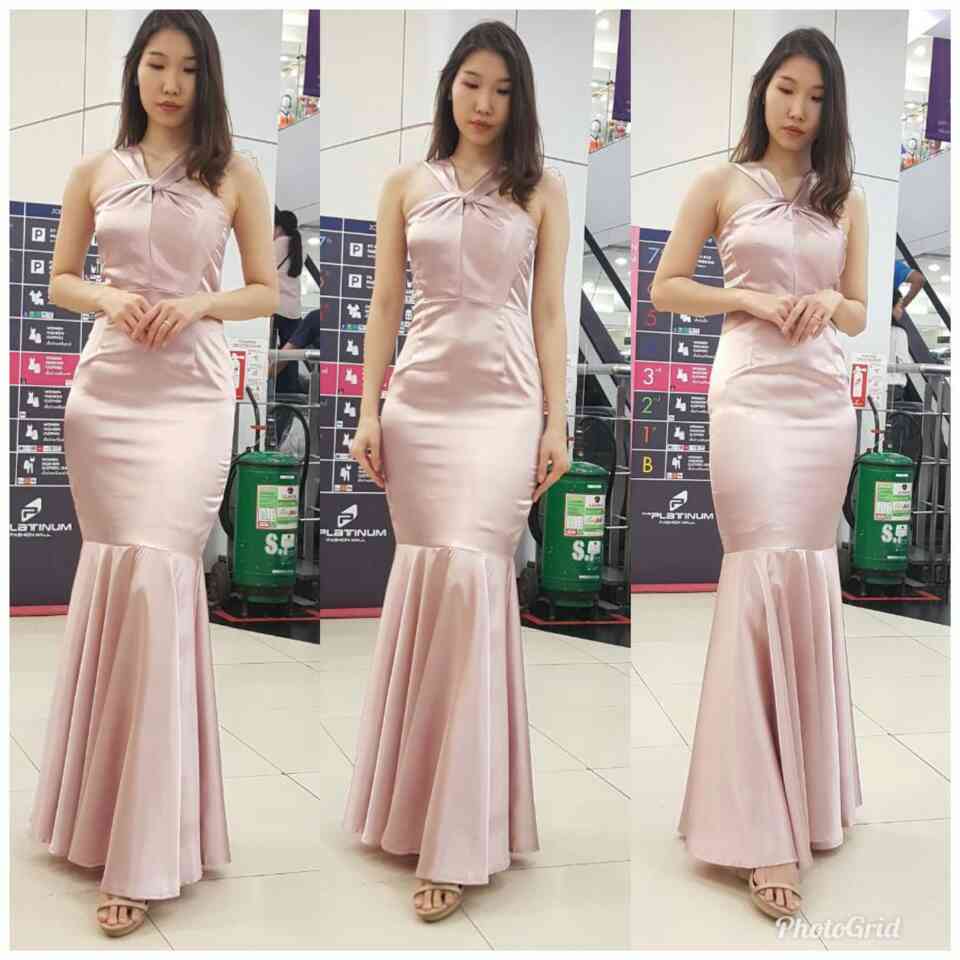ชุดเพื่อนเจ้าสาว สีชมพู รวมแบบ ตัวอย่าง สั่งสีและแบบอื่นๆได้ เช่า 500