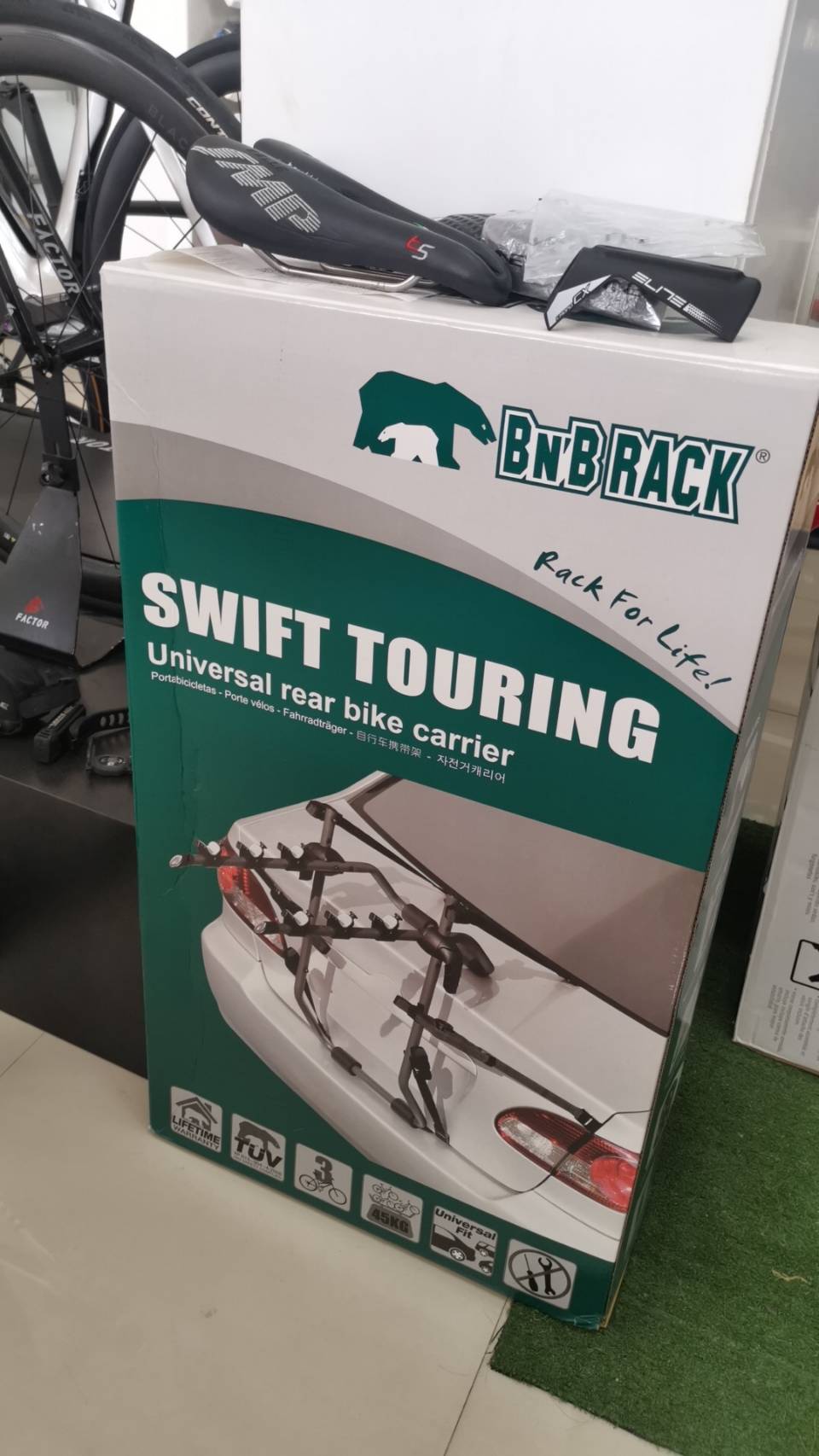 แร็คบรรทุกจักรยาน BNB racks SWIFT TOURING Car Bike Rack (BC-6420-3PS) สำหรับ 3 คัน ทรงหลบสปอยเลอร์ Sedan/ Hatchback/ S.U.V.