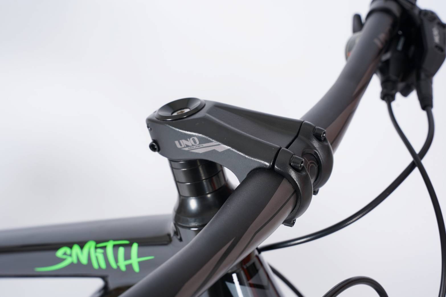 เสือภูเขา Coyote Smith 24 สปีด ดิสน้ำมัน เฟรมอลูมิเนียม ล้อ 27.5 ปี 2023