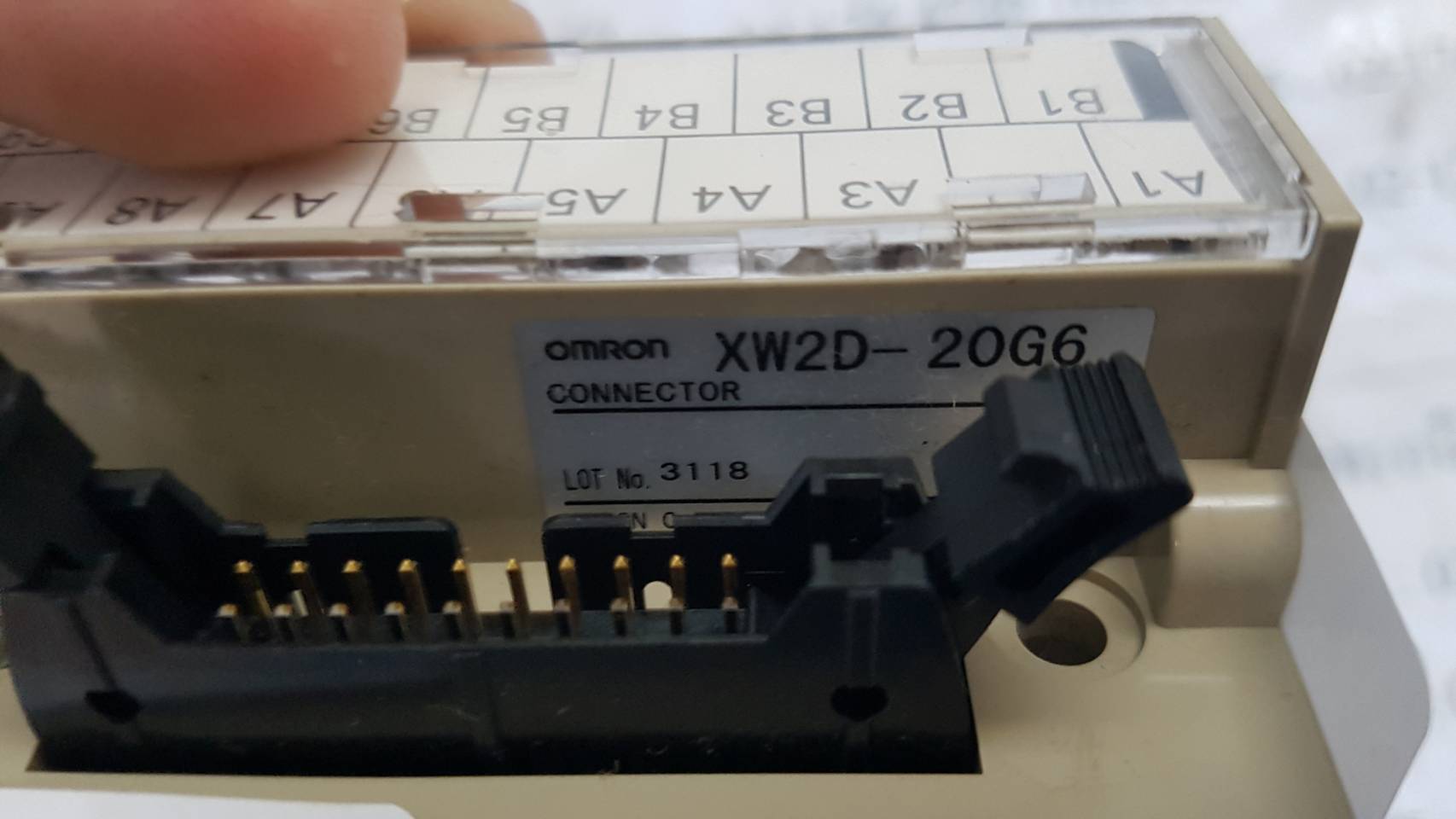 XW2D-20G6 PLC " OMRON "