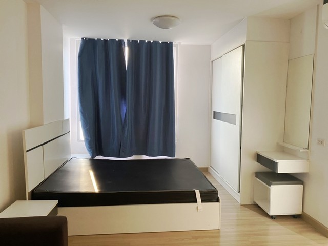 ให้เช่า ซูม คอนโด เพลส2 ห้อง 28 ตรม.ชั้น 3 ใกล้ ม.กรุงเทพฯ เครื่องใช้ไฟฟ้าครบ พร้อมอยู่