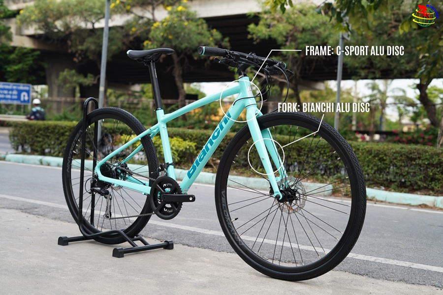 Hybrid bicycle BIANCHI C-SPORT 3 ALU DISC CAMALEONTE HYBRID Shimano Alivio 2X9 speed 700C