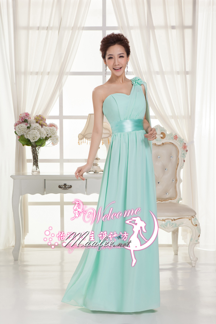 พร้อมเช่า ชุดราตรียาว เกาะอก ไหล่เดียว สีเขียว แอปเปิ้ล (สีเขียวอ่อน) * มี XXXL