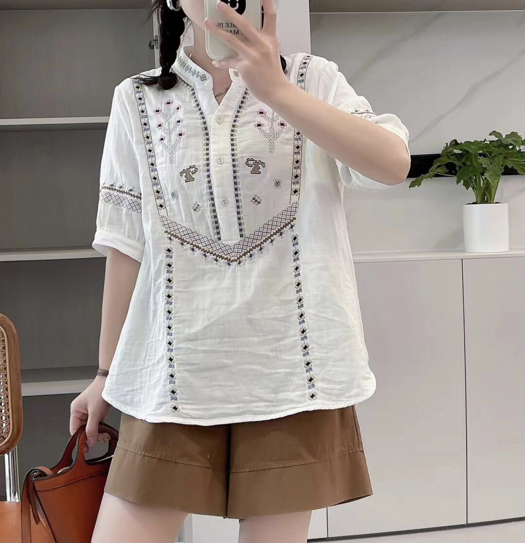 เสื้อผ้าสาลูลายปัก