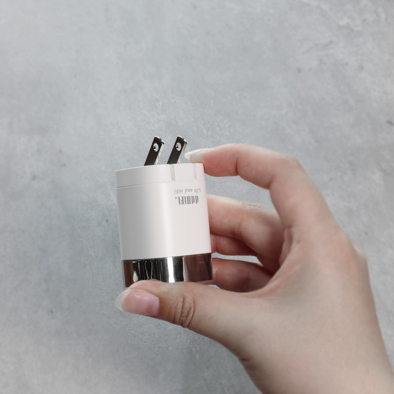 DD JT-P18 หัวชาร์จไว รองรับ PSS 33W, PD 30W จอแสดงกำลังไฟแบบ Realtime ขาพับเก็บได้