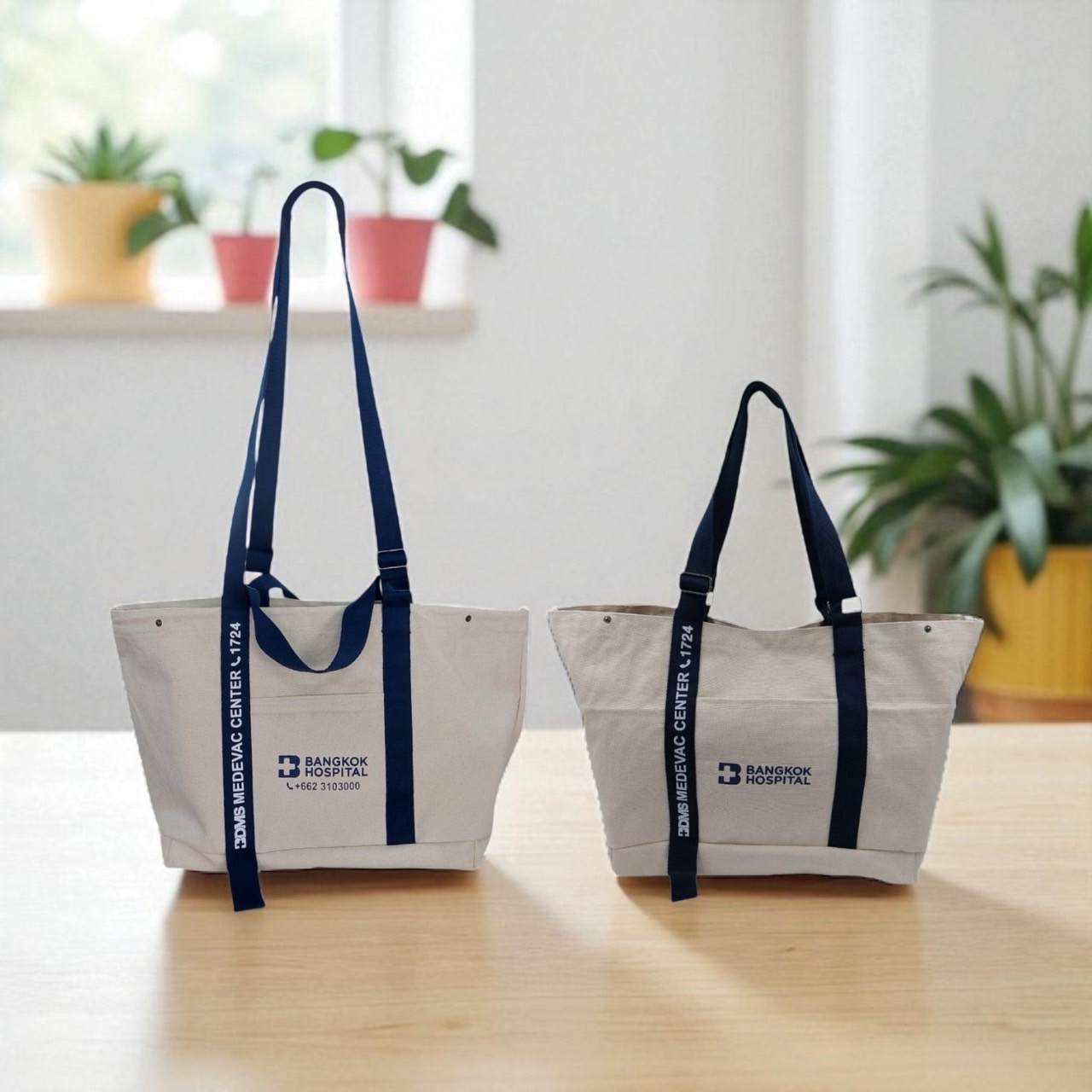 กระเป๋าแคนวาส พร้อมสายสะพาย ทรง Tote bag