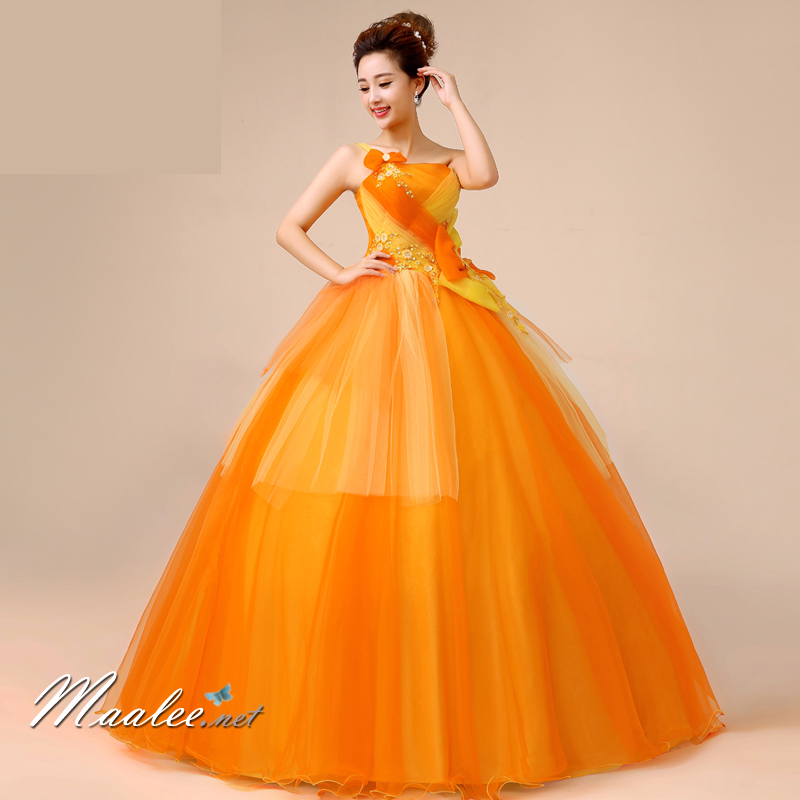 พร้อมเช่า ชุดแฟนซี ชุดราตรี ไหล่เดียว สีส้มแต่งระบายสีเหลือง น่ารัก แต่งโบว์เพิ่มความหวาน