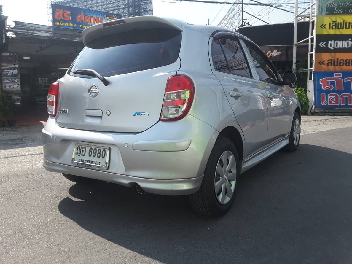 ชุดแต่ง ทรงศูนย์ : MARCH 2010