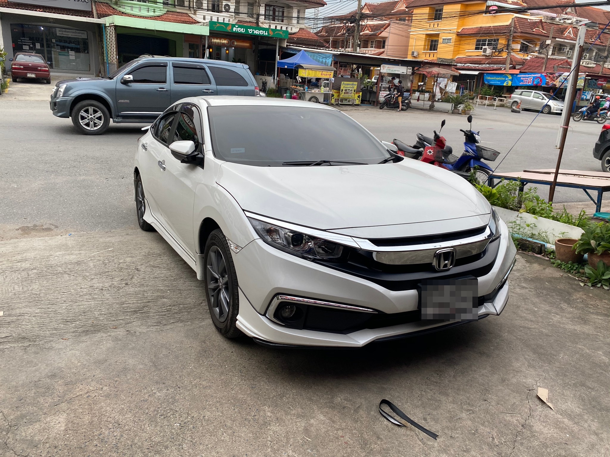 ขายพรมในรถยนต์ Honda Civic 2019 ปูพรม8D สีดำด้ายแดง เย็บติด ไวนิลดักฝุ่นสีแดง