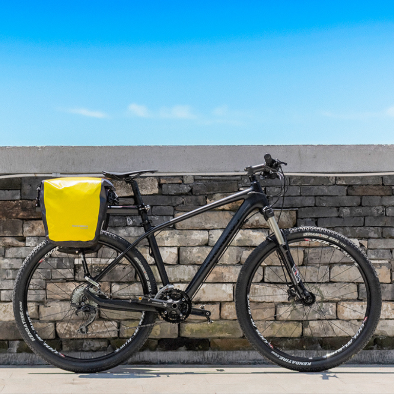 ROCKBROS AS-003 กระเป๋าหลังเบาะจักรยานกันน้ำ 18L | ปั่นทางไกล ปั่นท่องเที่ยว พร้อมระบบปิด Roll-Top ไม่กลัวฝน