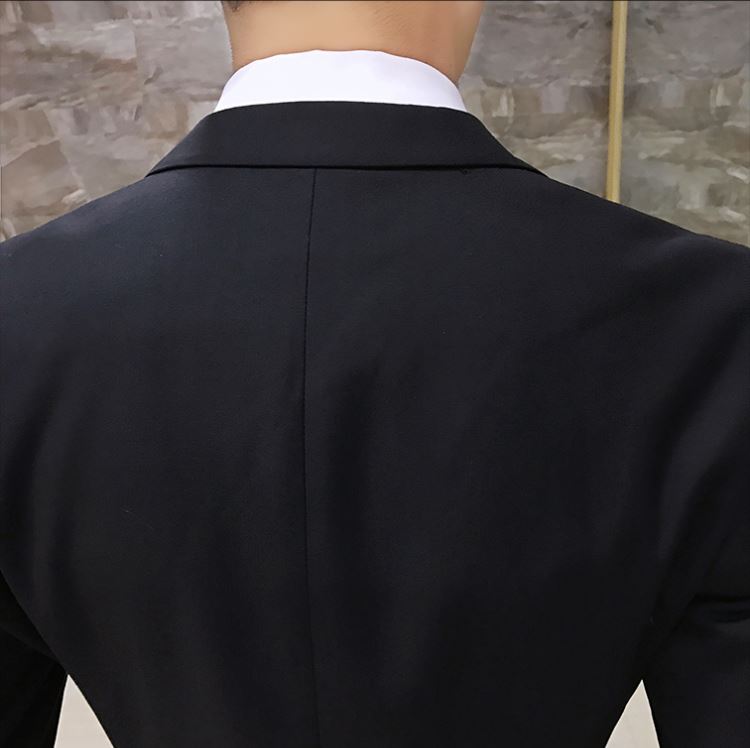 พร้อมเช่า ชุดสูทชาย สีกรมท่า ธีมnavy blue รุ่นคลาสสิค พร้อมเสื้อกั๊ก