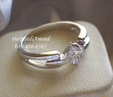 แหวนเพชรเม็ดเดี่ยว ขนาดเพชร 30 ตัง น่ารัก เพชรไม่ใหญ่ค่ะ งานทองขาว 24 K หนา 5ไมครอน รหัส BR051RD