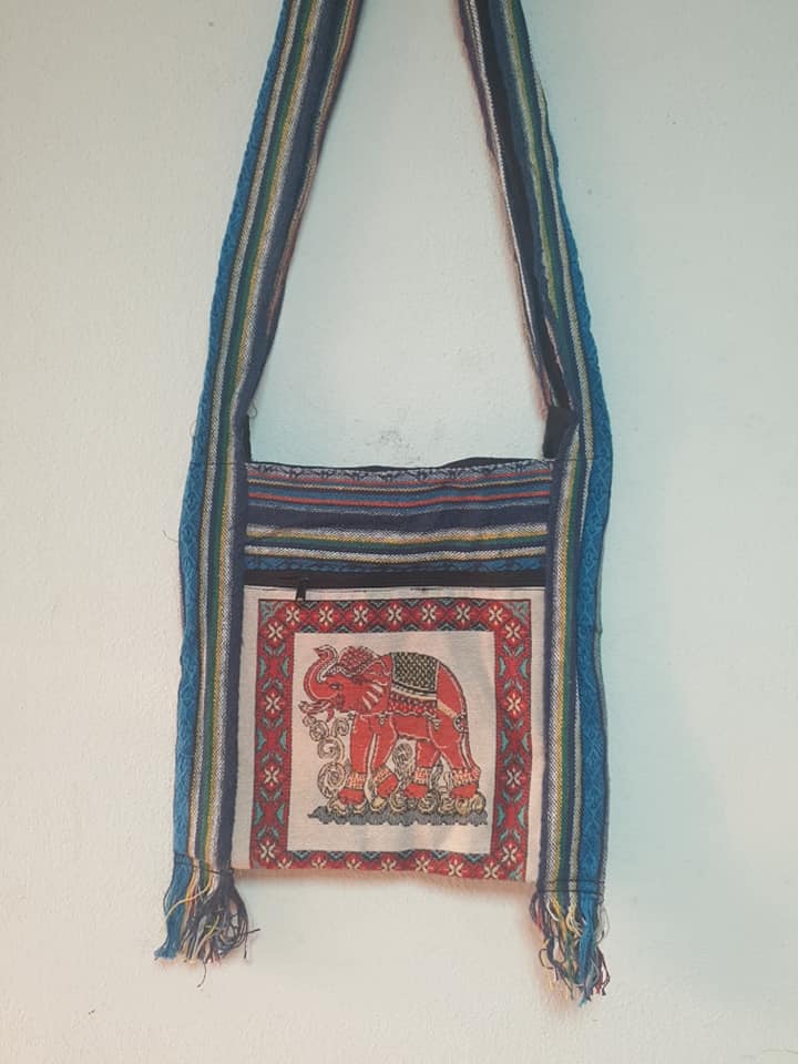 กระเป๋าย่ามผ้าพื้นเมืองสะพายข้างลายช้าง