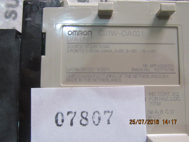 PLC “ OMRON ” รุ่น CJ1W-DA021