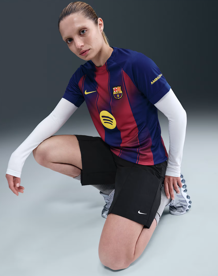 เสื้อผู้หญิงบาร์เซโลน่า 2025 2026 ทีมเหย้ารุ่นแฟนบอลของแท้