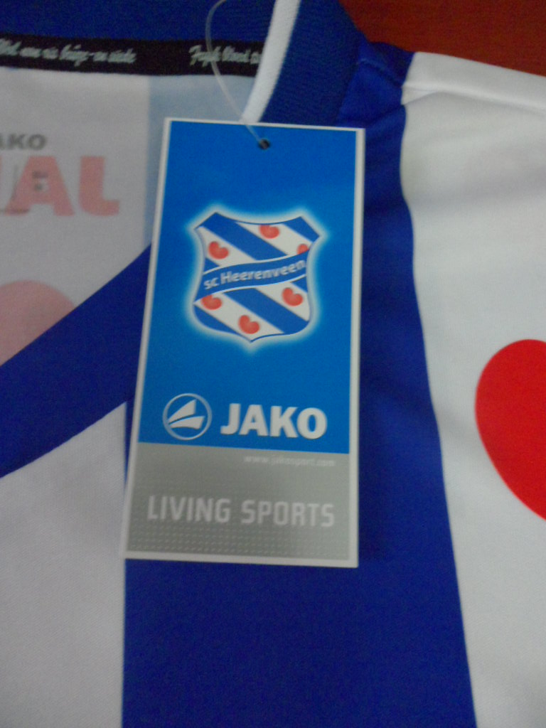 เสื้อฟุตบอล ทีมสโมสรฮีเรนวีน ชุดเหย้า 2011/12 ใหม่ S-Size / SC HEERENVEEN Football Shirt Home Kit 2011/12 Jersey NEW S-Size