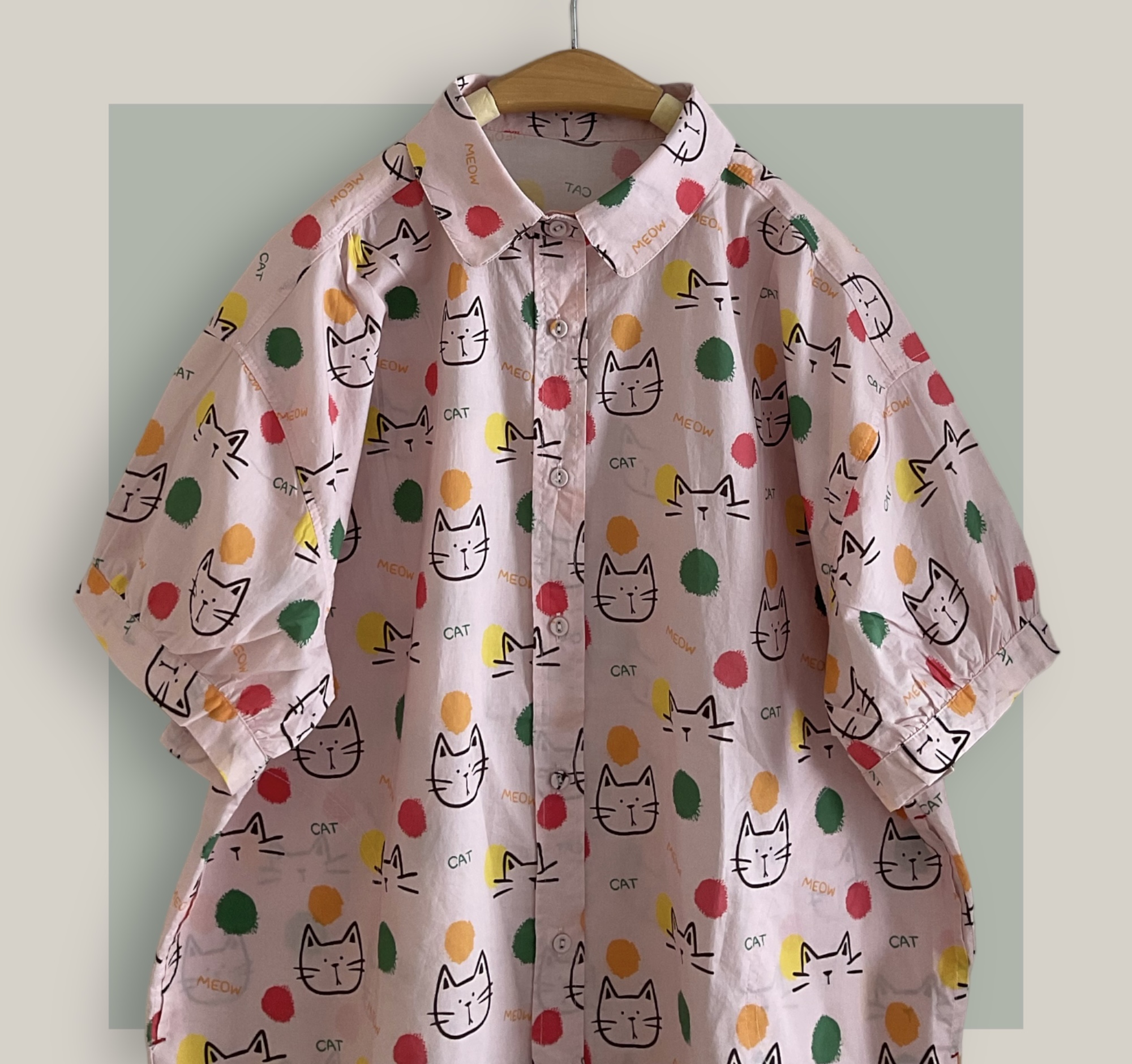 เสื้อผ้าฝ้ายพิมพ์ลายแมวแต่งกระเป๋าฃ้าง