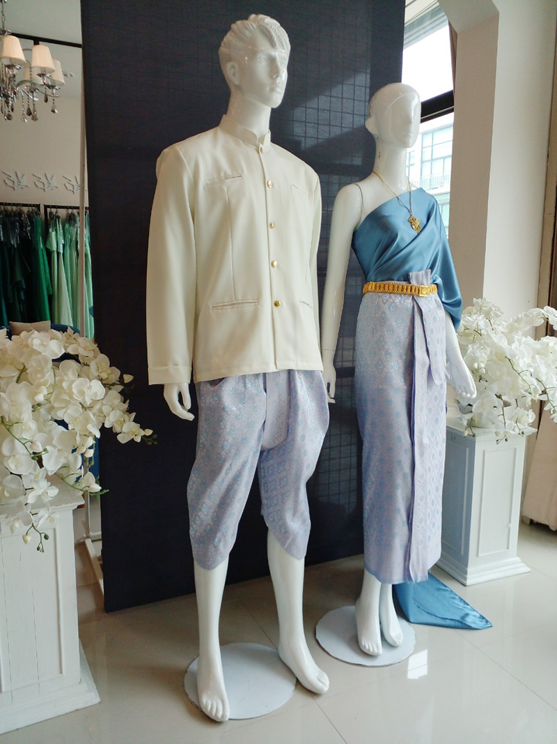 เช่า ชุดไทย ชุดเพื่อนเจ้าสาว ชุดไทยผ้าถุงสีชมพูฟ้าเงิน สไบเรียบสีเทาฟ้าเข้ม