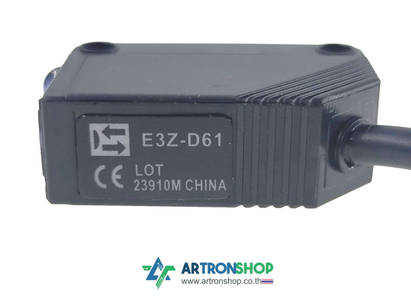 E3Z-D61 เซ็นเซอร์ตรวจจับวัตถุแบบใช้แสงสะท้อน Reflective Photoelectric sensor