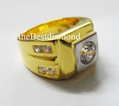 BR817+++แหวนชาย Square in Middle===แหวนดีไซน์ หรู ดูดี ไม่เวอร์ ใส่ติดนิ้วได้เลย สวยมากๆๆ งานชุปสองสีดูดี แหวนยกสูงเล็กน้อย พองาม