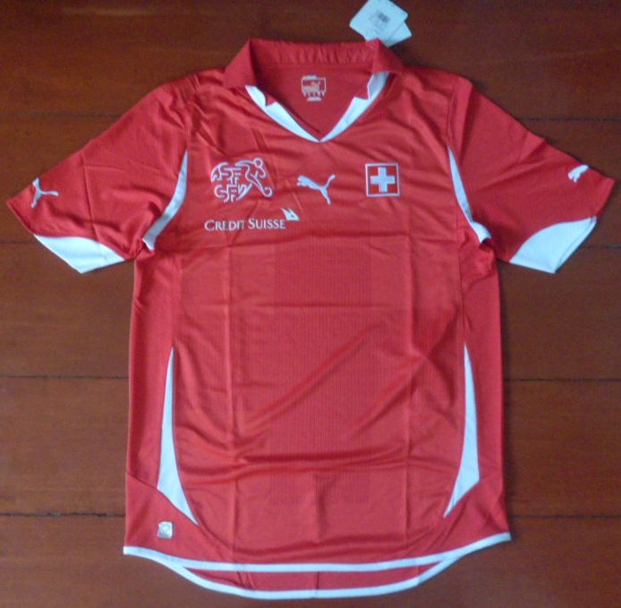เสื้อฟุตบอล ทีมชาติสวิตเซอร์แลนด์ ชุดเหย้า ชุดลุยศึกฟุตบอลโลก 2010 ใหม่ M-Size / SWITZERLAND Football Shirt Home Kit World Cup 2010 Jersey NEW M-Size
