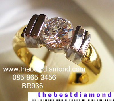 BR936+++แหวนหนีบแบบmodern+++ ดีไซน์เรียบ หรู ใส่ได้นานๆแบบนี้ใส่ได้ทั้งหญิงและชายเลยค่ะ เพชรตรงกลางใช้เพชรขนาด 50 สต(5.2มม) ฝังแบบหนีบไม่เกี่ยวเสื้อ